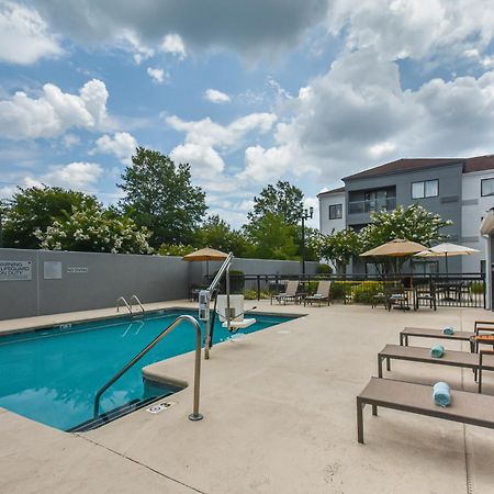 Courtyard By Marriott Charlotte Matthews Hotel Exterior photo