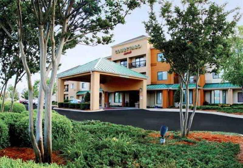 Courtyard By Marriott Charlotte Matthews Hotel Exterior photo